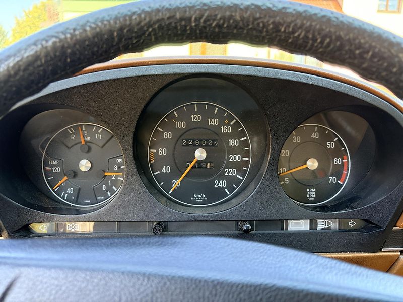 Mercedes-Benz Ostatní 450SLC V8 A/T - fotka 14 z 21