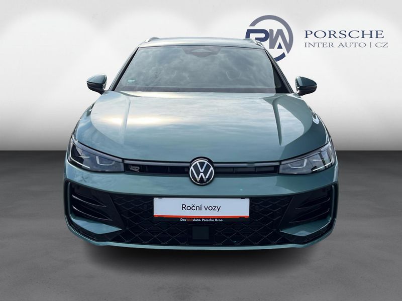 Volkswagen Passat (2026) R-Line 2,0 TDI 110 kW  DSG - fotka 3 z 27