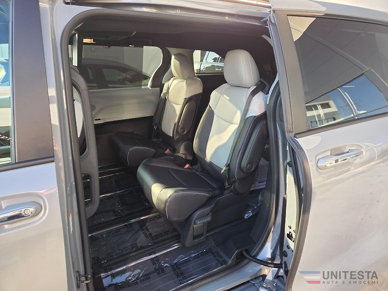 Toyota Sienna (2025) TOYOTA SIENNA XSE HYBRID 7 pas - fotka 8 z 12