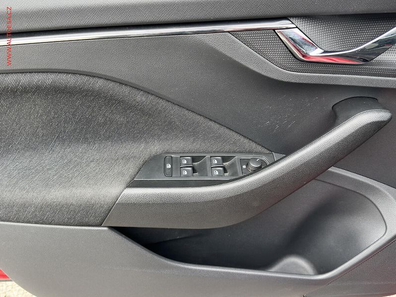 Škoda Kamiq (2020) 1.0 TSi, Style, +ALU - fotka 11 z 20
