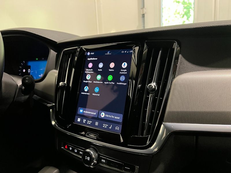 Volvo V90 Recharge T6 Core Kamera BLIS - fotka 20 z 23