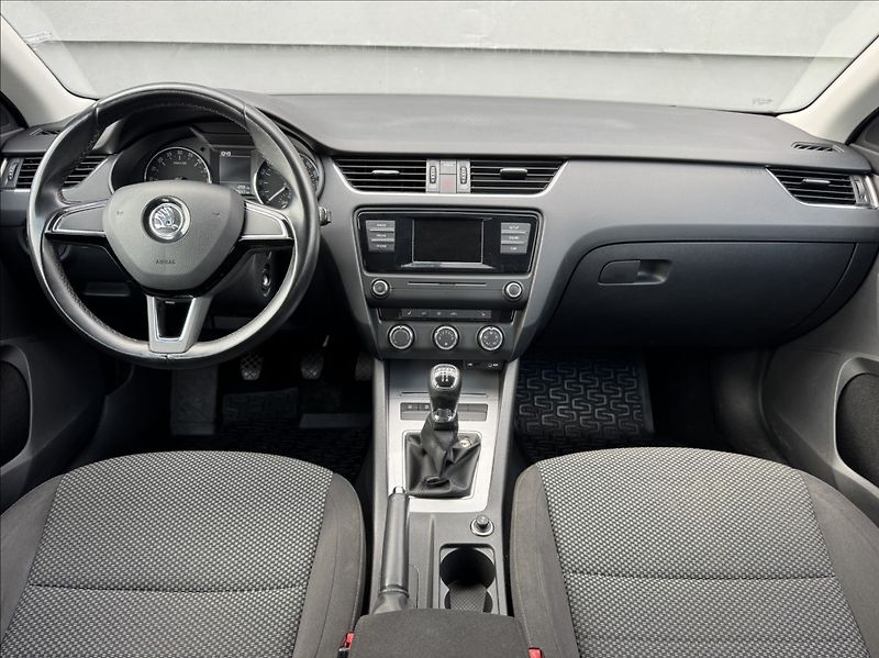 Škoda Octavia 1,6 TDI 81kW 2.maj původ ČR - fotka 26 z 50