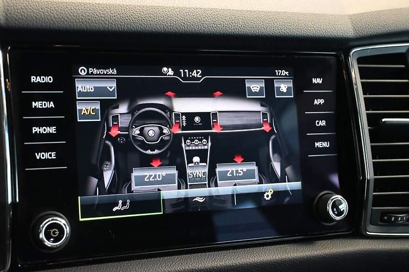Škoda Kodiaq (2021) 2.0 STYLE DSG LED ACC Tažné TD - fotka 18 z 32