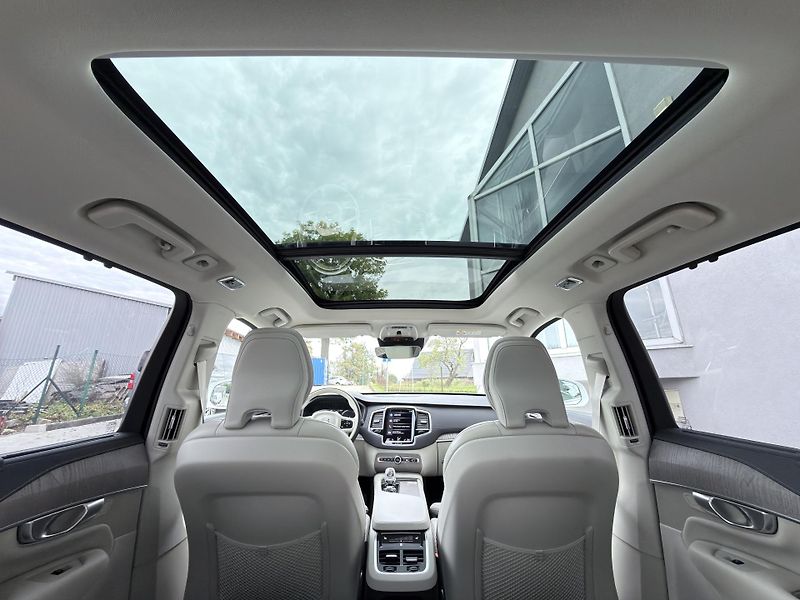 Volvo XC90 T8 AWD RECH. INSCRIPTION   - fotka 20 z 56