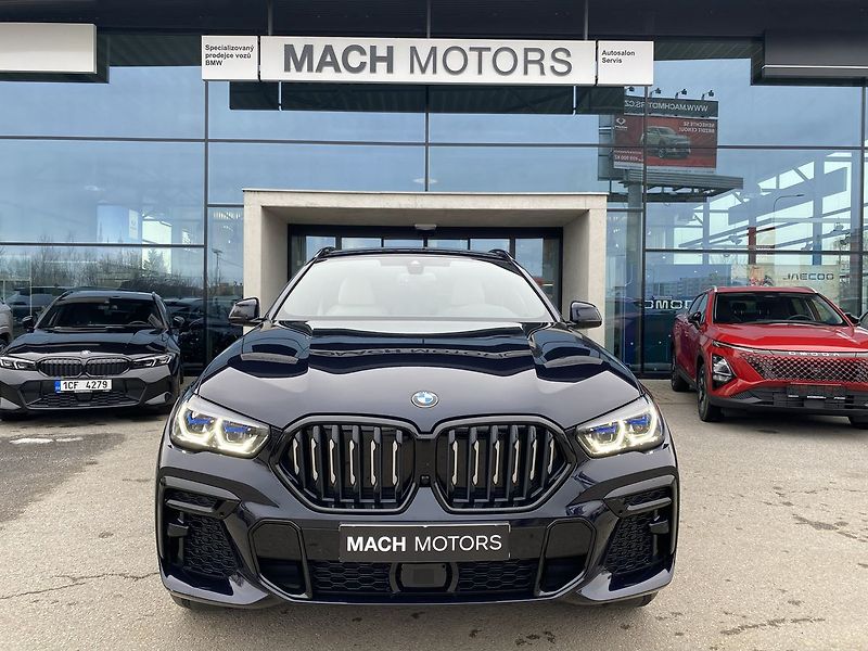 BMW X6 40d xDrive - fotka 2 z 32