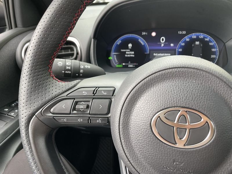 Toyota Yaris 1.5,HEv,130,GR SPORT - fotka 13 z 20