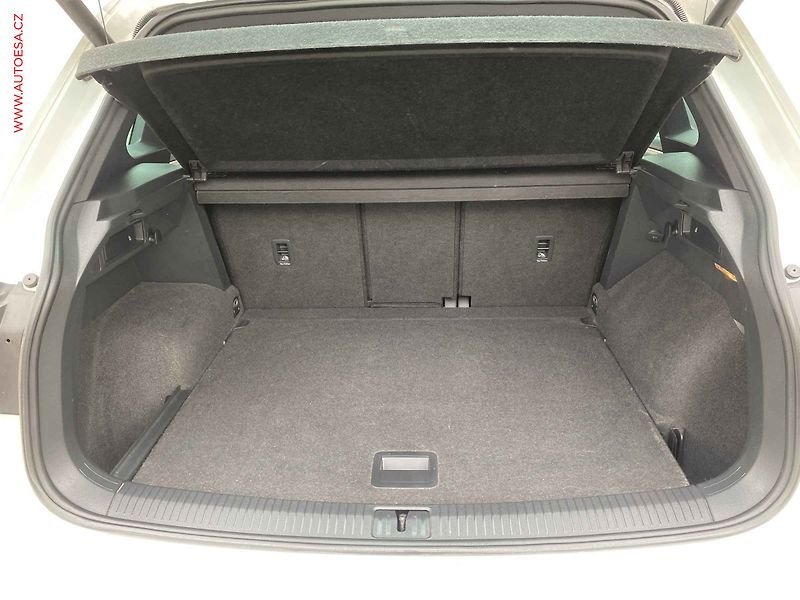 Volkswagen Tiguan (2017) 2.0TDI 4x4, 1.maj,ČR, R-Line - fotka 7 z 20