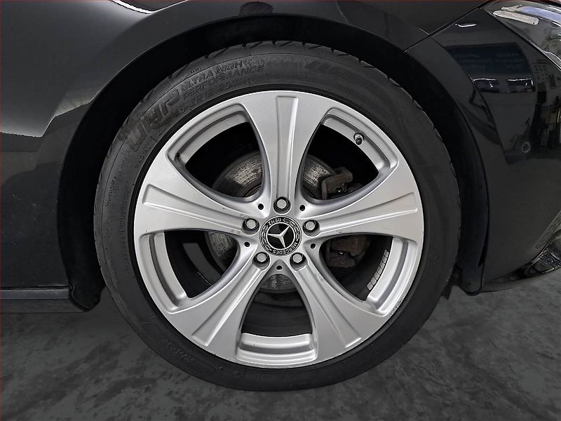 Mercedes-Benz CLA (2019) 180 - fotka 15 z 21