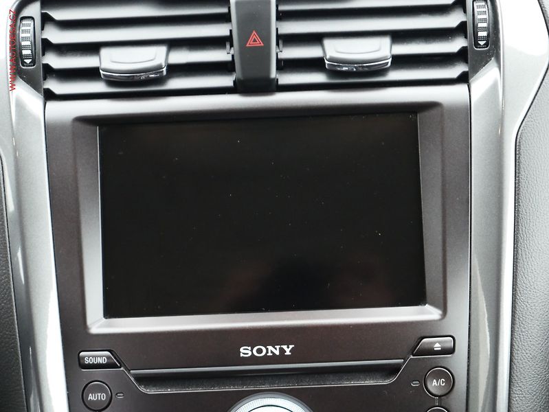 Ford Mondeo (2019) 1.5 EB, AT, navi, LED - fotka 11 z 19