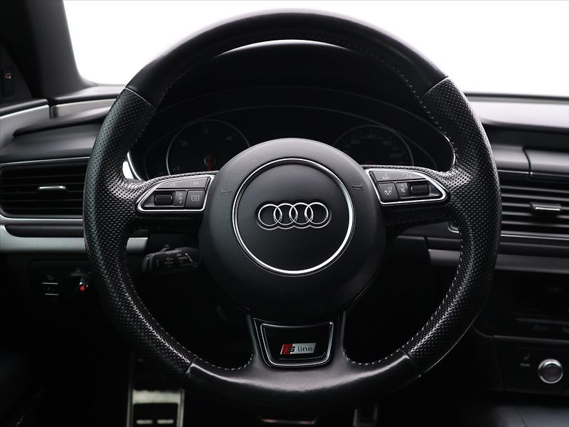 Audi A7 Sportback 3,0 TDI 235kW S-Line - fotka 16 z 35