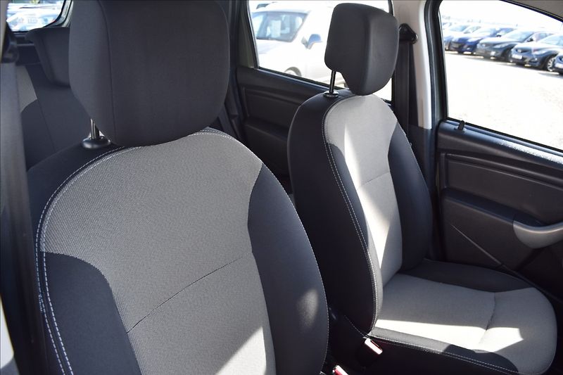 Dacia Duster 1,6 I 77KW NÍZKÉ KM 2XKOLA TOP - fotka 24 z 44