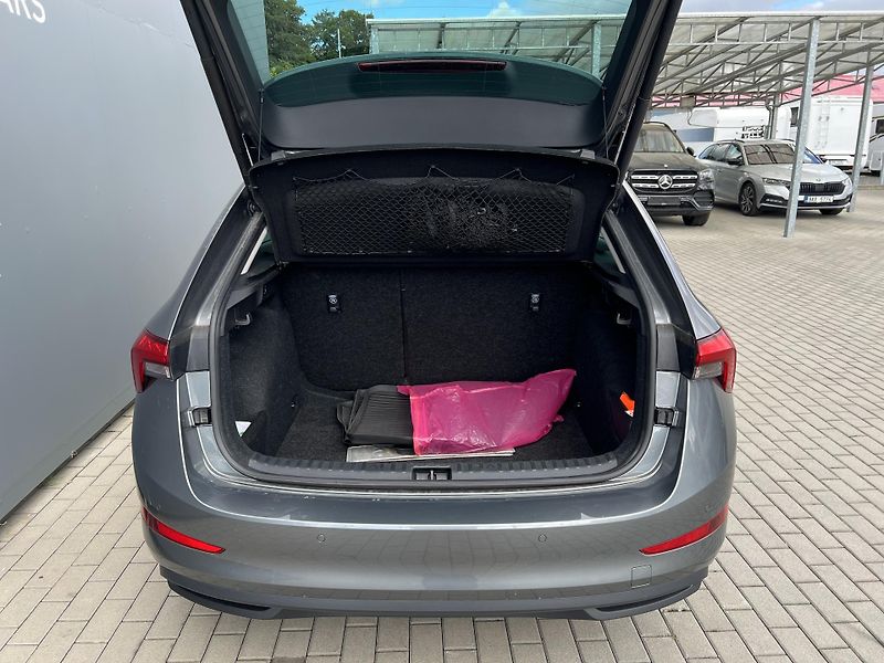 Škoda Scala (2023) 1,5TSi 110kW STYLE DSG - fotka 30 z 39