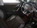 Peugeot 2008 (2016) Allure 1.2 PureTech, Automat - náhled 7