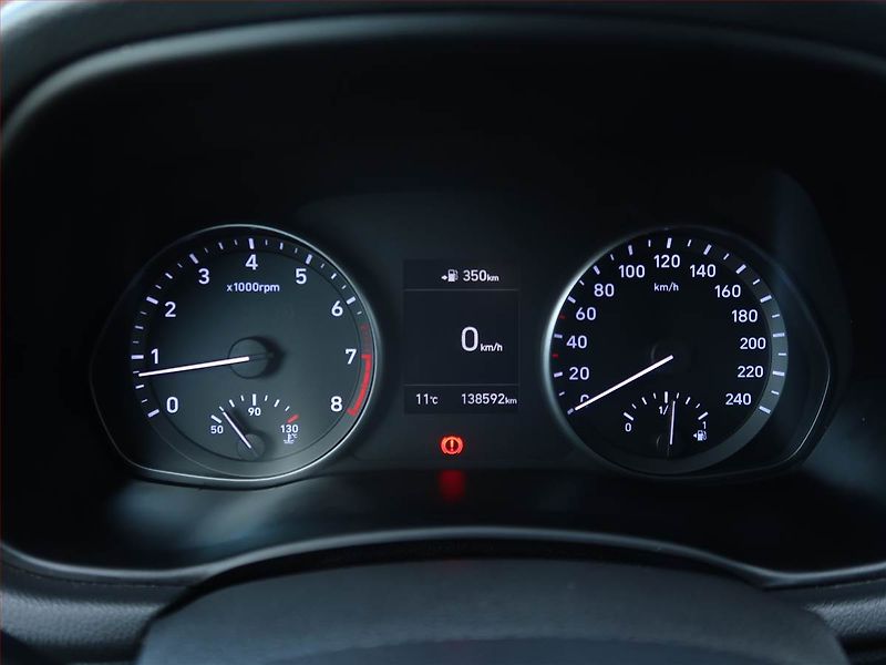 Hyundai i30 (2018) 1.4 T-GDI, ČR,1.maj - fotka 11 z 16