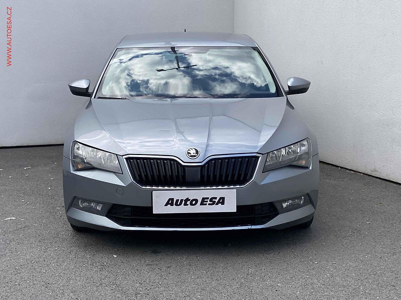 Škoda Superb (2015) 2.0 TDi, ČR, Active - fotka 2 z 16