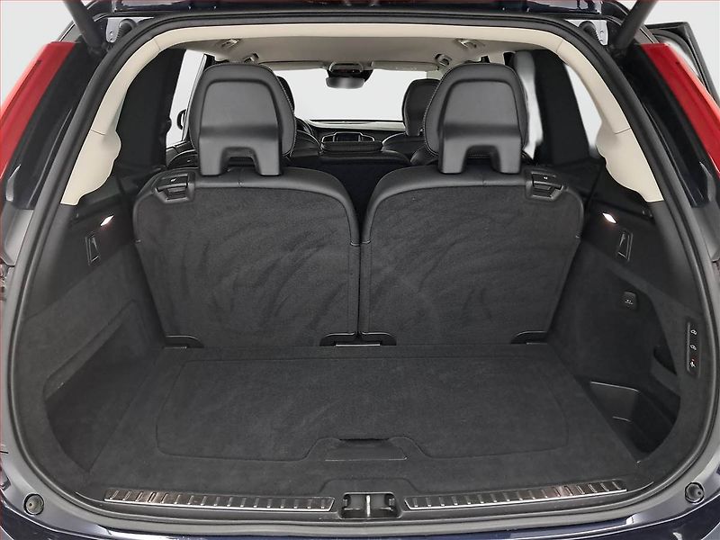 Volvo XC90 (2019) D5 AWD - fotka 14 z 22