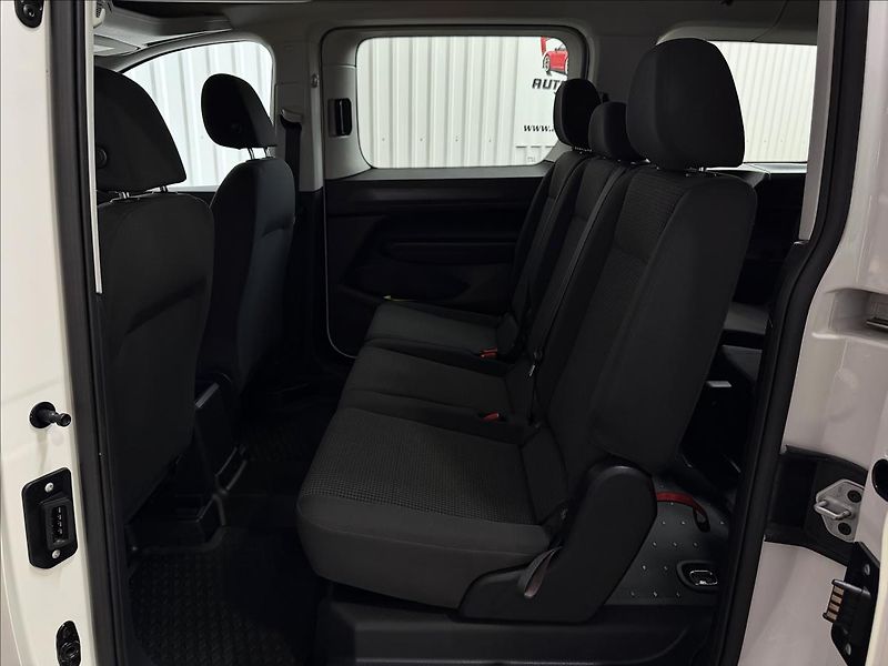 Volkswagen Caddy MAXI 1.5TSI 7MÍST 1.MAJITEL - fotka 27 z 37