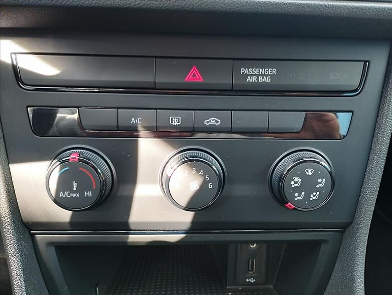 Seat Leon 1,2 TSi 63KW - fotka 13 z 18