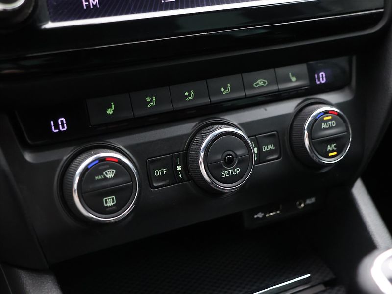 Škoda Octavia 2,0 TDI 135kW RS Xenon Navi - fotka 21 z 30
