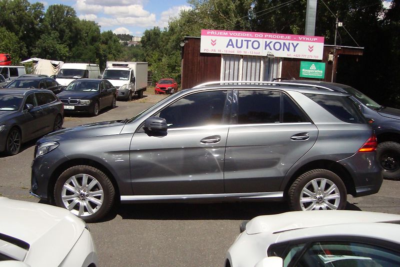 Mercedes-Benz GLE (2017) 350 D,4-Matic,AUT,AMG paket - fotka 3 z 92