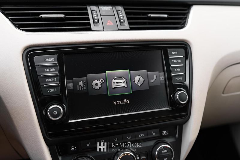 Škoda Octavia (2014) 1.6 TDI Elegance/Style - fotka 35 z 35