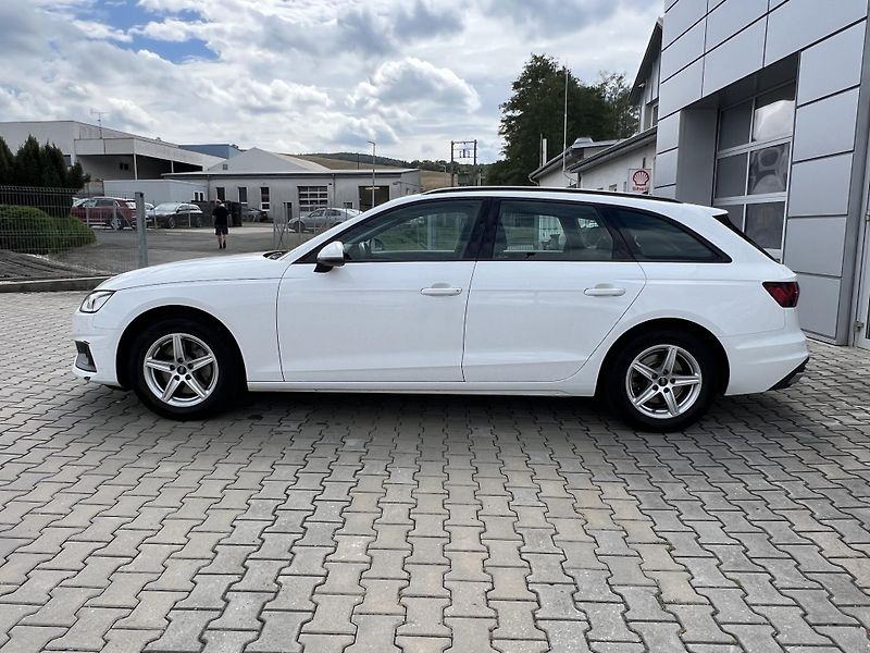 Audi A4 Avant (2022) 2.0 TDI - fotka 3 z 33