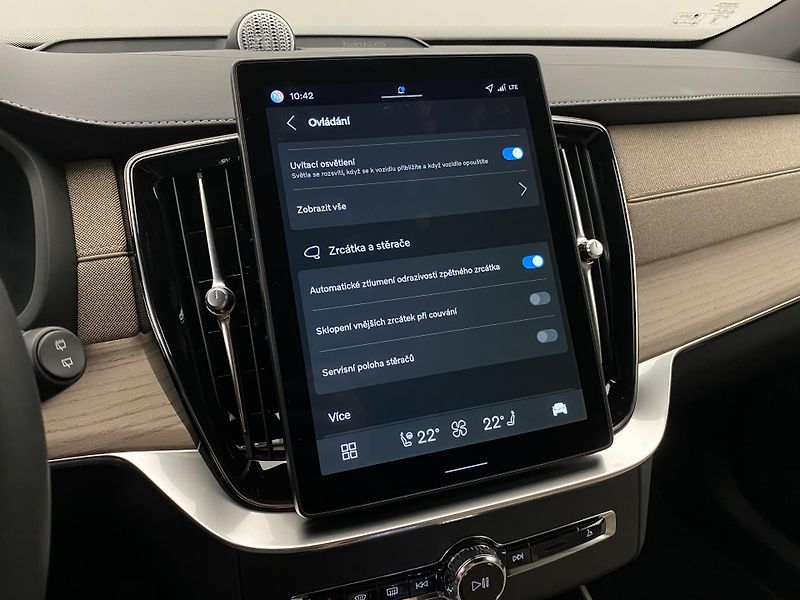 Volvo XC90 (2026) T8 AWD Plug-in DARK PLUS 7m - fotka 59 z 78