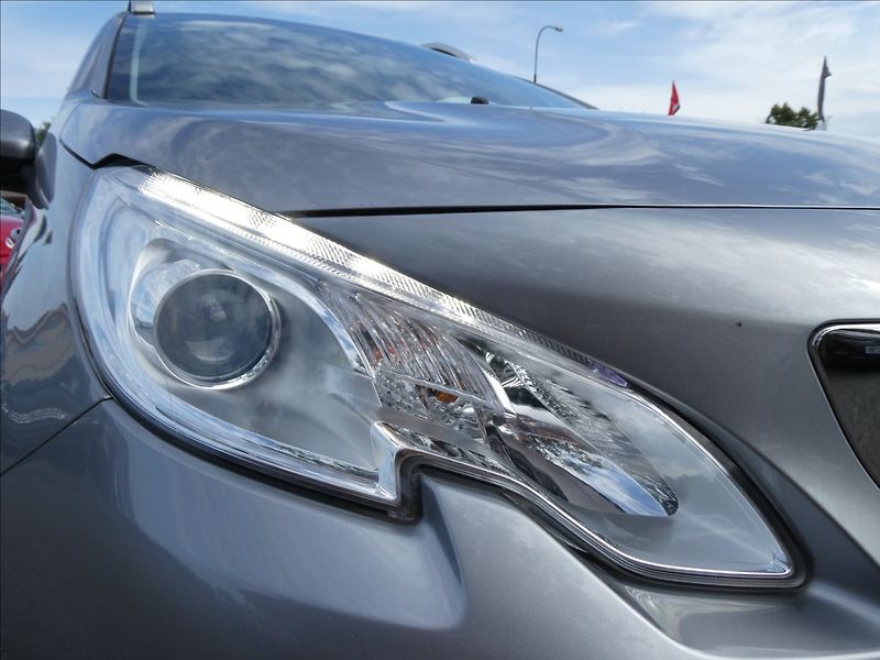 Peugeot 2008 1,2 1.2 81kW NAVI,závěs,servis - fotka 5 z 46