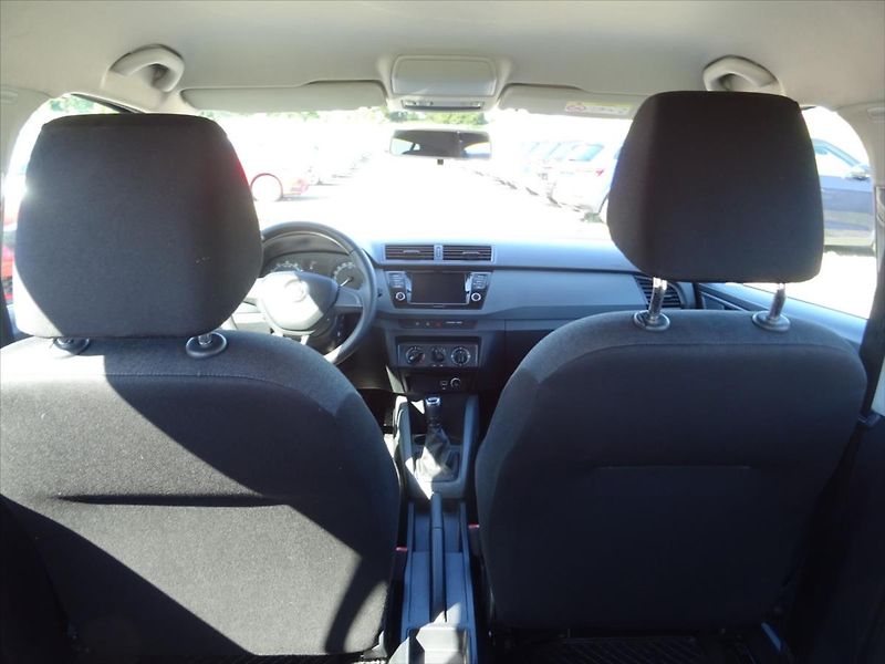 Škoda Fabia 1,0 TSI - fotka 19 z 28