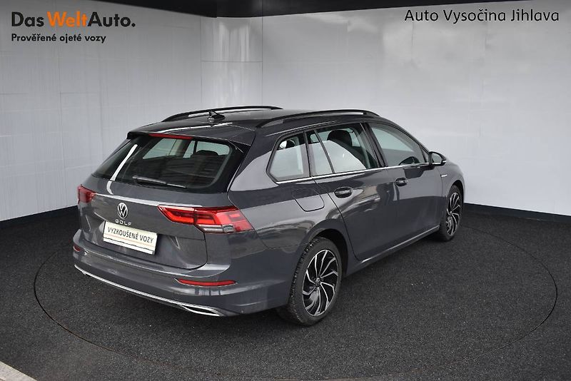 Volkswagen Golf Variant (2023) 1.5TSI 96kW, LED, STYLE - fotka 2 z 22