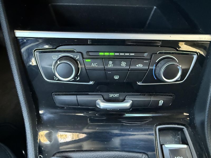 BMW Řada 2 218i Active Tourer - fotka 18 z 21