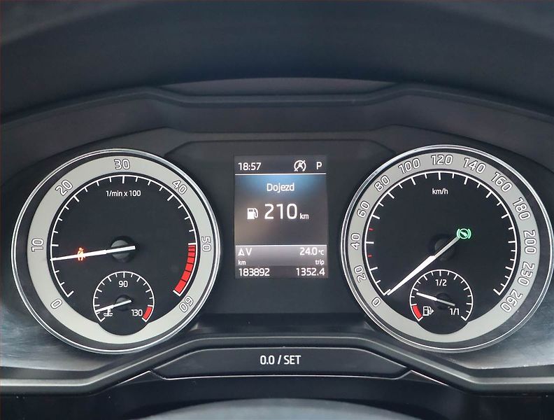 Škoda Superb (2018) Laurin&Klement 2.0 TDI - fotka 11 z 22