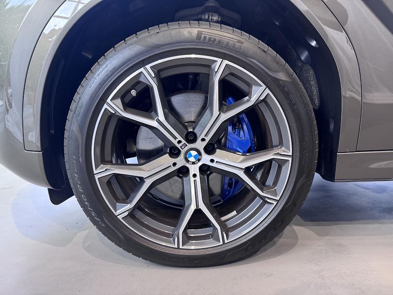 BMW X6 xDrive30d M-Sport - fotka 5 z 31