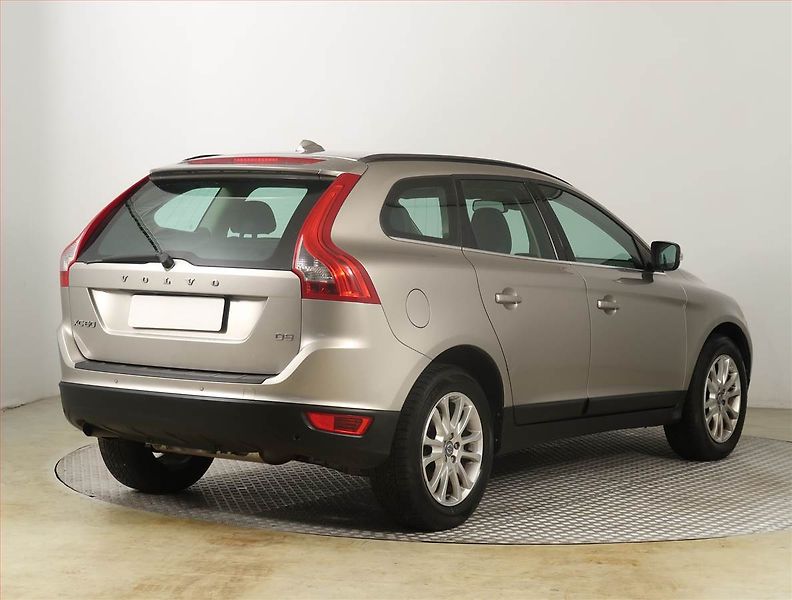 Volvo XC60 (2011) D3, Automat, Serv.kniha - fotka 5 z 22