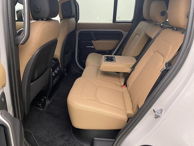 Land Rover Defender (2026) 110 D350 X-Dynamic HSE - fotka 6 z 56
