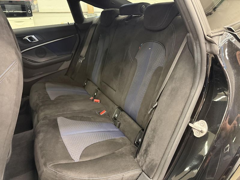 BMW Řada 2 Gran coupe M235i xDrive - fotka 17 z 20