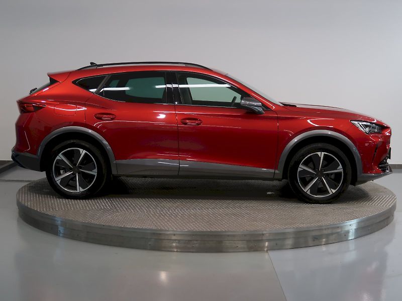 Cupra Formentor (2024) 1.5TSI 110KW DSG - fotka 8 z 45