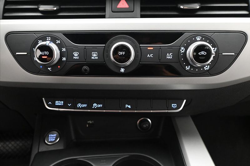 Audi A4 2,0 40TDI 150kW S-Tronic Záruk - fotka 22 z 32