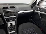 Škoda Octavia (2012) 1.6 TDI, Serv.kniha, po STK - náhled 8