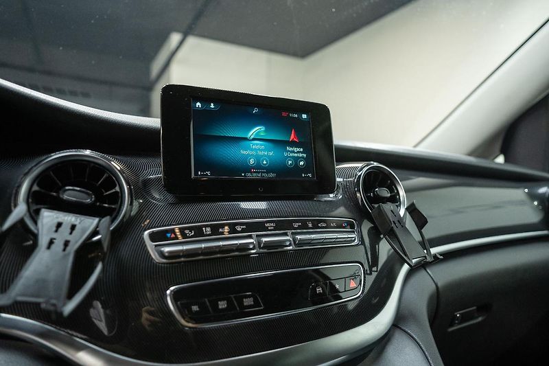 Mercedes-Benz Ostatní V300d 4MATIC 176 kW - fotka 14 z 32