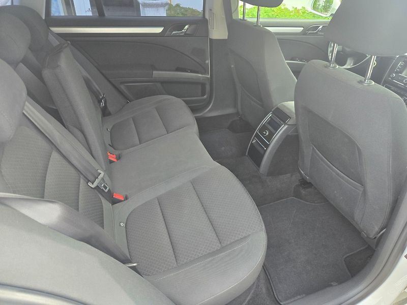 Škoda Superb (2015) 2.0 TDI DSG,Rozvody,TOP - fotka 17 z 24