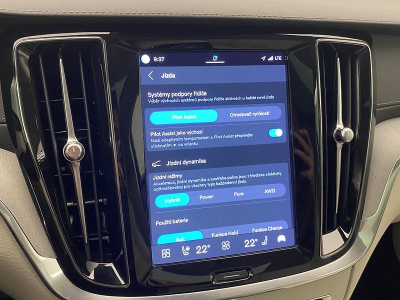 Volvo V60 T6 RECHARGE BRIGHT REZERVACE - fotka 50 z 57