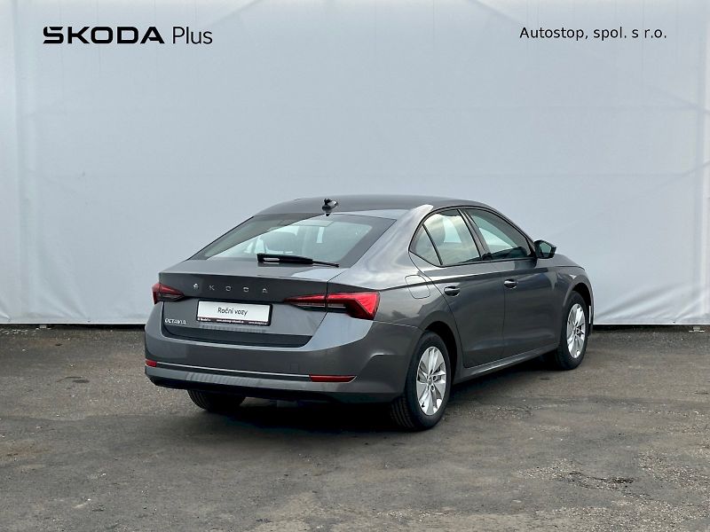 Škoda Octavia (2023) 1,5 TSI / 110 KW / Ambition Pl - fotka 2 z 27