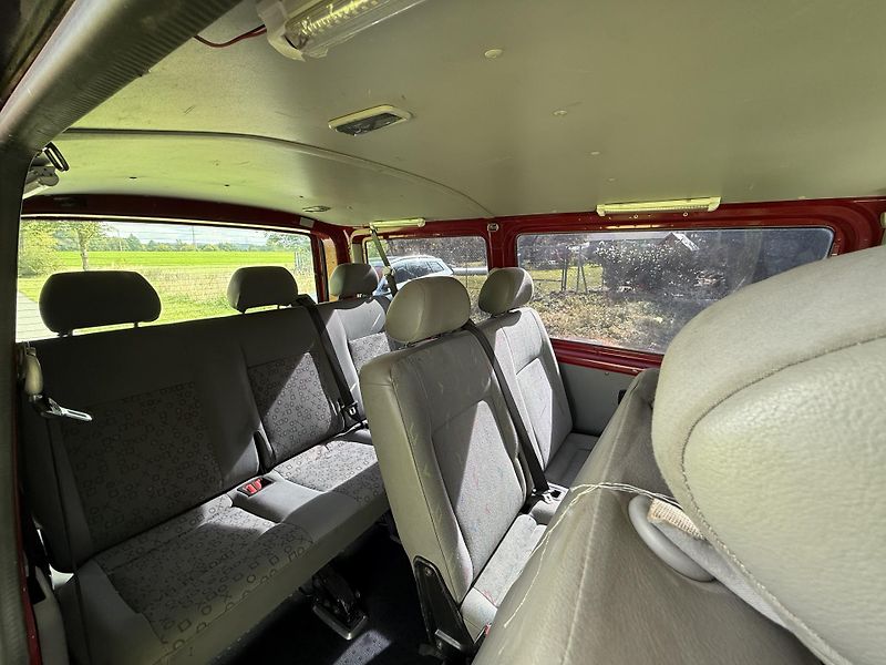 Volkswagen Transporter (2007) T5 1.9 TDi 75kw 9 míst - fotka 11 z 19