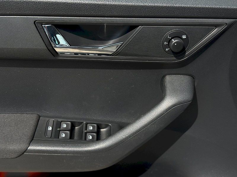 Škoda Fabia (2022) Combi 1.0 TSI 70 kW Ambition T - fotka 7 z 25