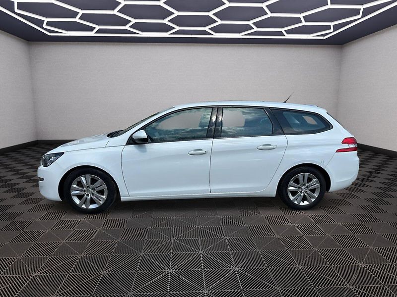 Peugeot 308 (2016) 1.2 Turbo 81kw - fotka 4 z 21