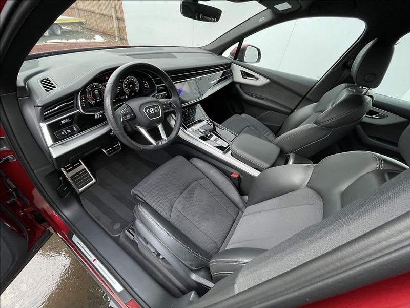 Audi Q7 3,0 TDI quatro S line TAŽNÉ - fotka 5 z 25