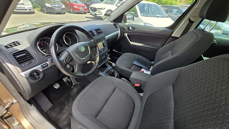 Škoda Yeti 2.0TDI ELEGANCE  4x4  - fotka 31 z 46