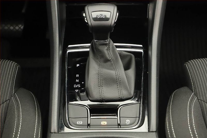 Škoda Karoq (2018) Style 1.5 TSI - fotka 10 z 17