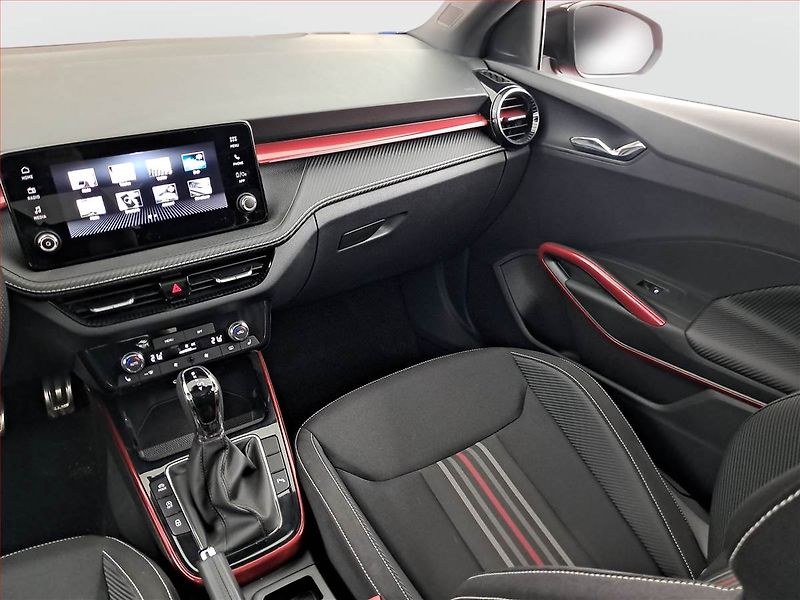 Škoda Fabia (2024) 1.0 TSI, MONTE CARLO, AUTOMAT - fotka 8 z 24